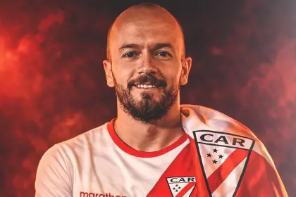 Sorpresa en Bolivia: Villegas decide convocar al naturalizado Juan Godoy