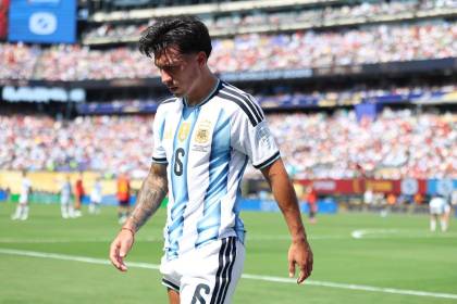 Lisandro Martínez se lesiona y es reemplazado por Otamendi en Argentina