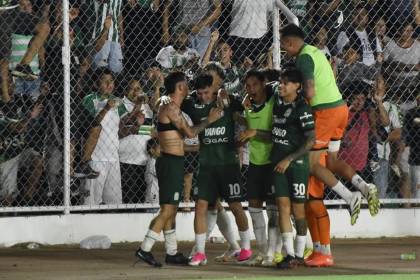 Oriente logra un agónico triunfo para ratificar su levantada en el campeonato