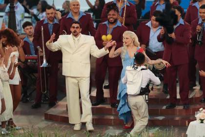 Bad Bunny se luce en el Super Bowl LX con un show homenaje a la cultura latina