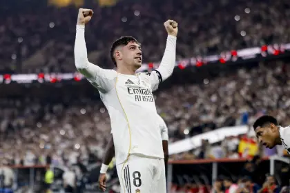 En directo: Fede Valverde abre el marcador para Real Madrid ante Atlético con un golazo (0-1)