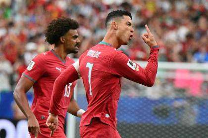 Minuto a Minuto: Cristiano y Mendes ponen arriba a Portugal sobre Uzbekistán (2-0)