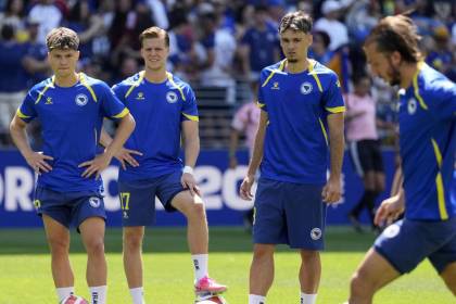 Minuto a minuto: Bosnia enfrenta a Catar en busca de la clasificación (0-0)