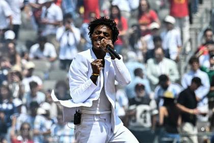 Speed, Post Malone y Swae Lee se lucen en ceremonia de clausura del Mundial