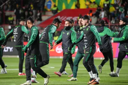 Minuto a minuto: Villegas apuesta por Enzo Monteiro en el equipo titular de Bolivia