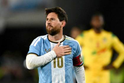 Lionel Messi se retira de Argentina con doble asistencia y gol en triunfo ante Benín