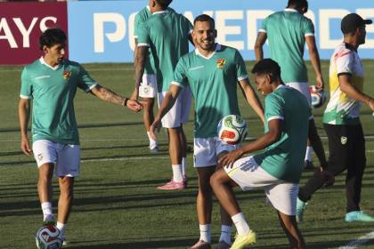 Bolivia tiene onceno confirmado para el duelo ante Surinam con dos novedades