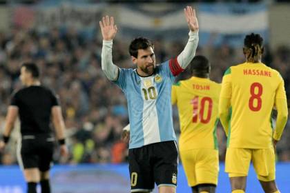 Leo Messi dice adiós a Argentina en una fiesta ‘Monumental’ de agradecimiento