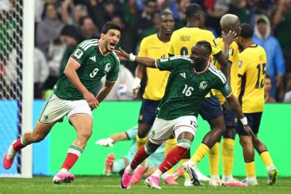 México elimina a Ecuador y pasa a octavos de final en su Copa del Mundo