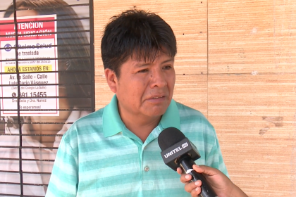 “Cuánto quisiera llevármelo a un hospital pero no hay espacio”: el papá del joven que cayó del micro en un asalto pide ayuda