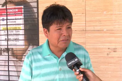 “Cuánto quisiera llevármelo a un hospital pero no hay espacio”: el papá del joven que cayó del micro en un asalto pide ayuda