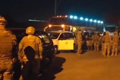 Militares llegan a la zona del conflicto en Parotani