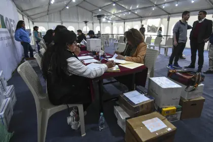 Vocal del TSE: “Al menos el 63% de los postulantes están inhabilitados” para las elecciones generales 