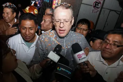 Dunn admite que no está inscrito como candidato y que eso no está sujeto a los plazos del TSE
