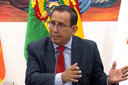 Gobierno: Con la pérdida de las empresas públicas “se podían construir 30 hospitales y 900 mega construcciones educativas”