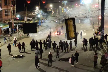 Gasificación y enfrentamientos en El Alto tras acuerdo COB-Gobierno