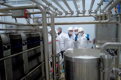 Denuncian direccionamiento de compras en la estatal EBA para favorecer a una empresa en plantas de leche