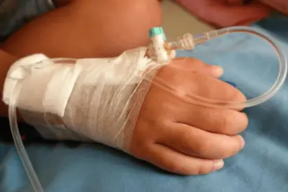 Autopsia revela que niño de dos años no se cayó y que recibió un golpe en la cabeza con un “objeto duro”, reporta Fiscalía