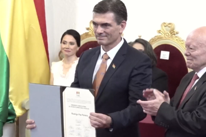 El TSE entrega credenciales a Paz y Lara: “Es la hora de las grandes decisiones”