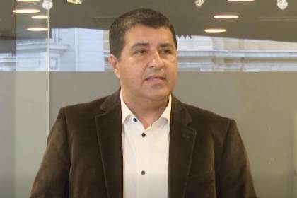 Senador Roca pide esclarecer “sobreseimiento” en denuncia por certificados para exportación de carne