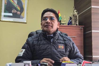En el término del plazo, Silva advierte que panificadores que suban el precio del pan dejarán de recibir harina subvencionada