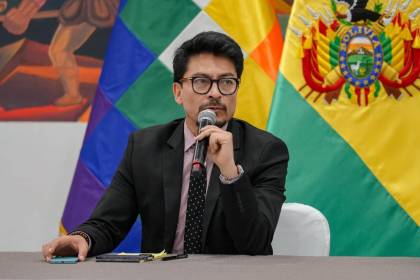 Ministro Aramayo revela que el decreto del diésel “es uno de los condicionamientos del FMI”