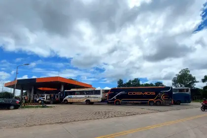 A una semana del fin del ciclo del MAS, filas por combustible se reducen y bajan los precios de algunos productos importados