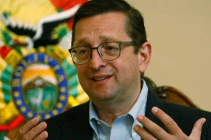 “No tenemos los dólares para garantizar la subvención de la gasolina y diésel”, dice expresidente del Senado