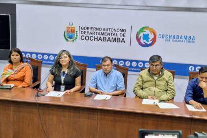 Efeméride: Suspenden desfile escolar y de teas en Cochabamba por la alta contaminación del aire