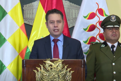 “Huele a impunidad”: Lara denuncia tráfico de influencias en amparo de Espinoza