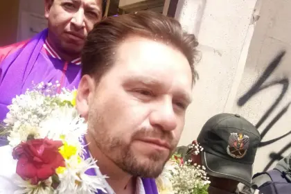 Óscar Sogliano inscribe su candidatura a la Alcaldía de La Paz por APB-Súmate