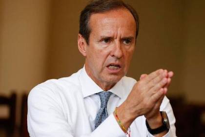 “No se enreden más. Despídanlo. Hoy”, dice Tuto Quiroga tras denuncias sobre el viaje del gerente de BoA a Miami