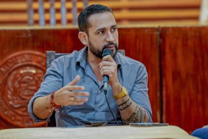 Alcalde de Trinidad anuncia recompensa de Bs 2.750 a quien denuncie la venta ilegal de combustible