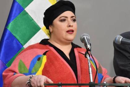 Ministra Prada: “Rechazamos todo intento temerario de poner en riesgo la democracia”