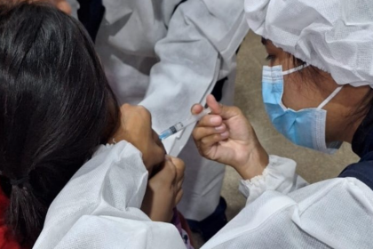 “La vacuna le salvó la vida”: Niña con fiebre amarilla sale de terapia intensiva en Santa Cruz 