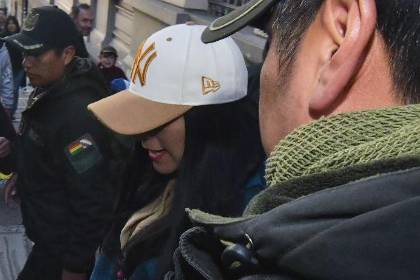 Imputan por terrorismo e instigación pública a delinquir a Wilma Alanoca, exministra de Evo Morales