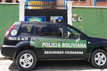 Bloqueos impiden que personal de la Felcc levante el cuerpo de un muerto en El Alto, denuncia la Policía