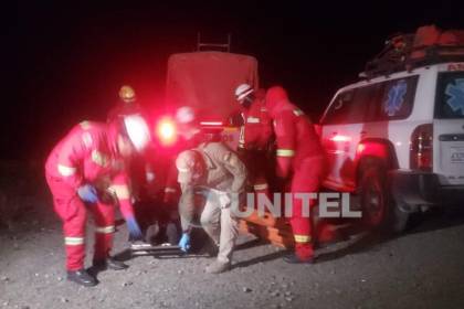 Un zapato era la pista: Bomberos recuperan el cuerpo del minero que falleció en una laguna del Chacaltaya