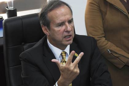 Tuto sobre el diésel: “A la gente se le pide sacrificio, pero en el Gobierno sigue la viajadera, gastadera y disfrutadera” 
