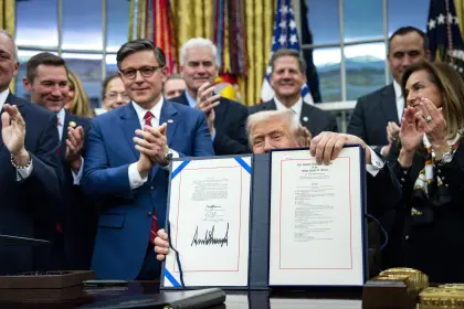 Gobierno de EEUU reabre después de 43 días: ¿Qué contiene la ley firmada por Trump que finaliza el cierre de Gobierno?