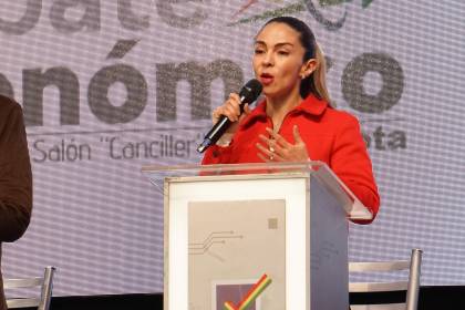 Mariana Prado: Para tener combustible a Bs 5 se lo tendría que traer por Wifi de Dubái