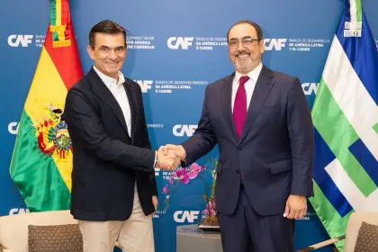 En medio de protestas, CAF respalda las reformas de Bolivia y resalta acuerdo por $us 3.100 millones 