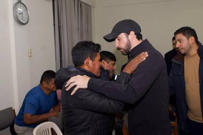 El gobernador Velasco y sectores de Yapacaní firman acuerdo para levantar el bloqueo en Ichilo