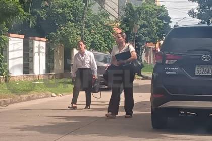 Exdiputada Laura Rojas ingresa a Fiscalía para declarar por el caso maletas