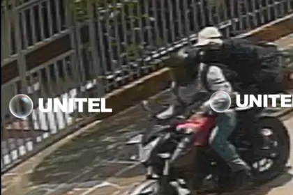 Santa Cruz: Cámaras de seguridad captaron a acusados de atraco en la avenida Santos Dumont