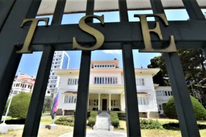 Publican la convocatoria para postulantes a vocales del TSE: Desde este viernes la comisión recibe documentos 