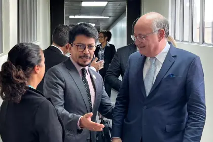 Presidente del BID se reunirá con el BCB, Rodrigo Paz y empresarios: Hay $us 4.500 millones comprometidos, señala el canciller