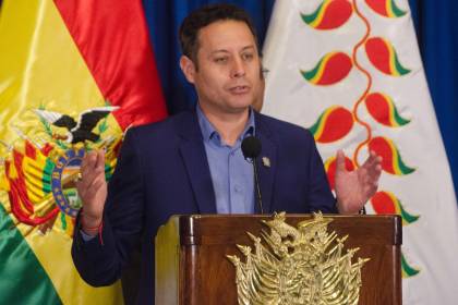 Reporte de Umopar señala que cinco aeronaves están precintadas, mientras Lara dice que fueron devueltas