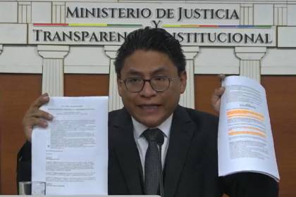 “Son iguales”: Lima dice que decreto de Registro de Derechos Reales fue ajustado a una norma del expresidente Carlos Mesa 