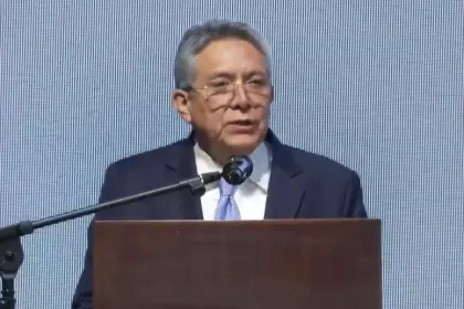 En el foro de El Alto, Ortuño destaca que el sector privado y el Estado deben y pueden coordinar para construir el desarrollo integral del país